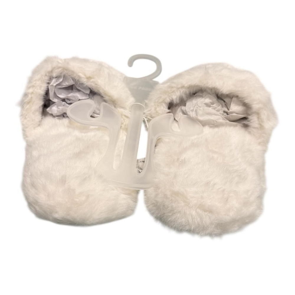 Slippers Womens Size 6 White Faux Fur Fleece House Shoes Cozy Fuzzy Indoor - Picture 4 of 6